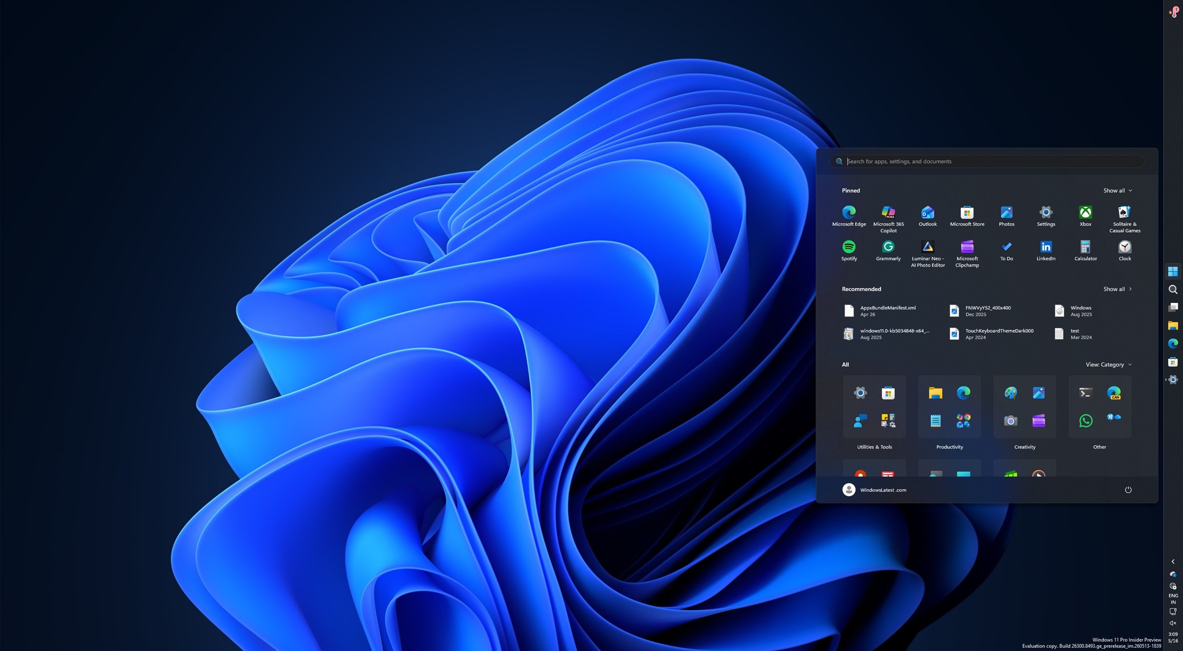 Thanh tác vụ Windows 11 ở bên phải