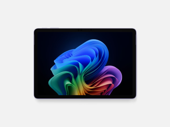 Góc nhìn từ trên xuống của Surface Pro màu Tím.
