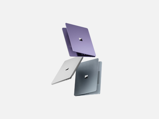 Một số thiết bị Surface Laptop với nhiều màu sắc khác nhau.