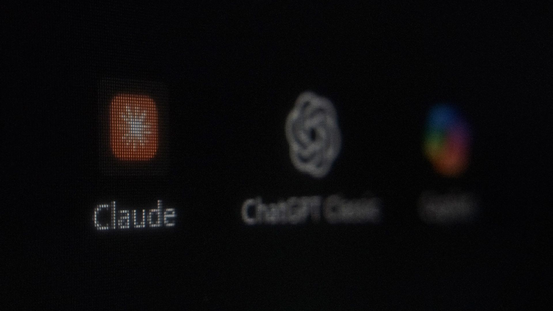 Claude ChatGPT và phi công phụ