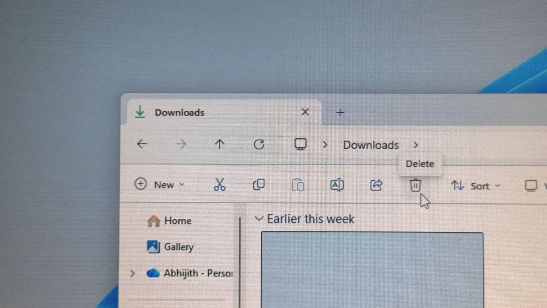 File Explorer hiện xóa các tệp lớn nhanh hơn