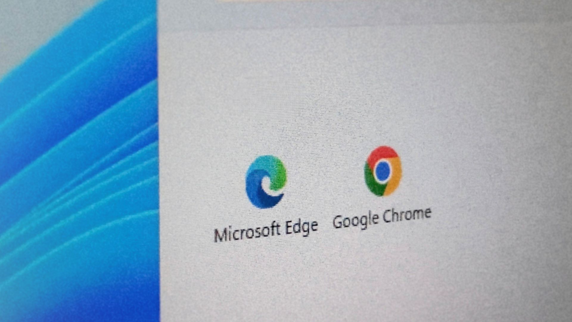 Microsoft so sánh Edge và Chrome