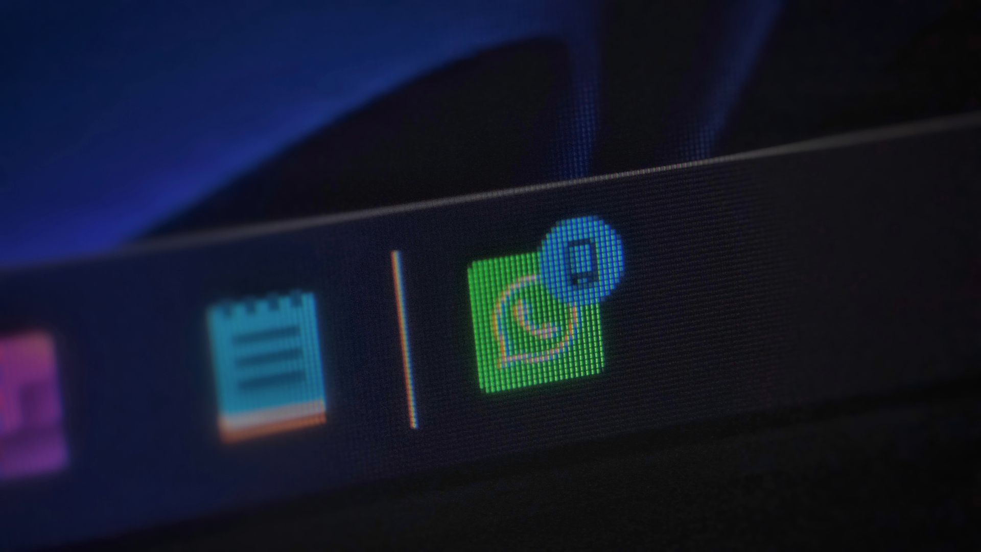 Biểu tượng điện thoại phía trên logo WhatsApp báo hiệu Tiếp tục trên PC này