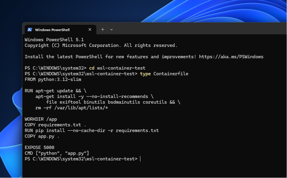 Containerfile đóng gói một công cụ kiểm tra Linux nhỏ, hoạt động giống như cách Dockerfile thực hiện